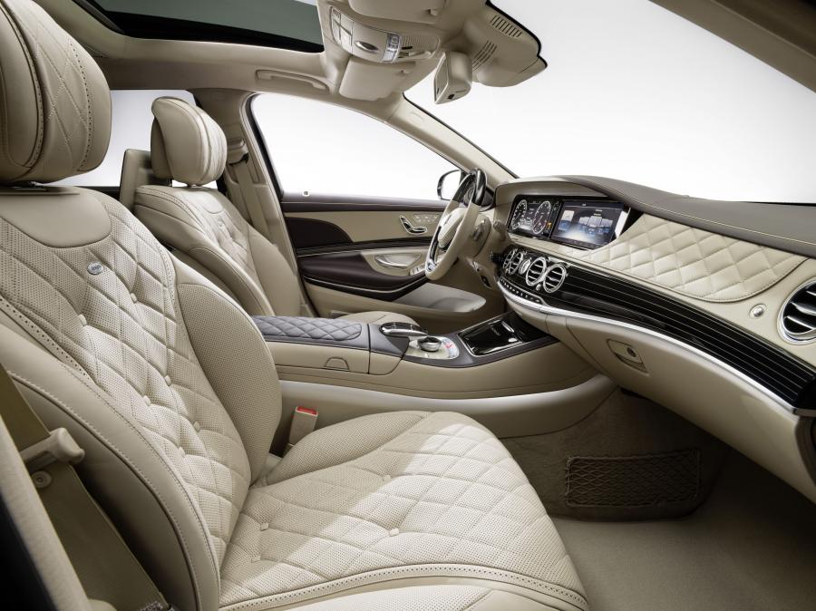 Интерьер Mercedes-Maybach S600 (X222) 2015 года  (WW) (фото 47 из 49)